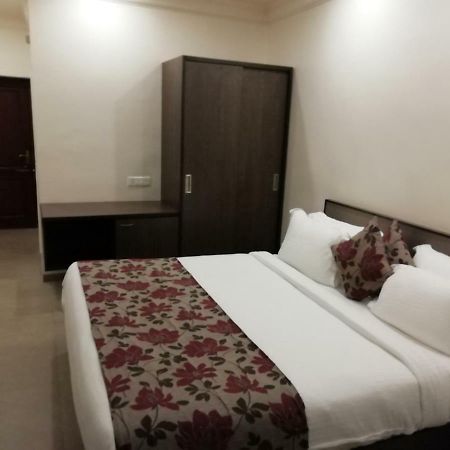 Hotel Ashish International Bhilai Eksteriør bilde