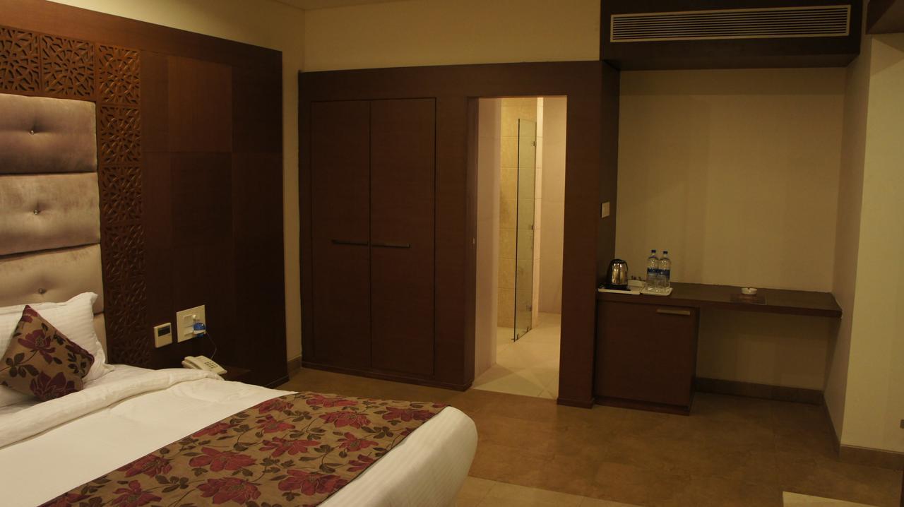 Hotel Ashish International Bhilai Eksteriør bilde