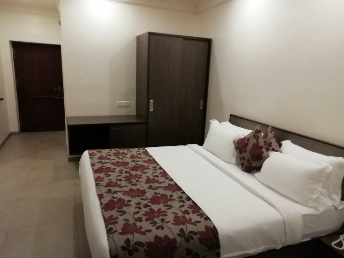 Hotel Ashish International Bhilai Eksteriør bilde